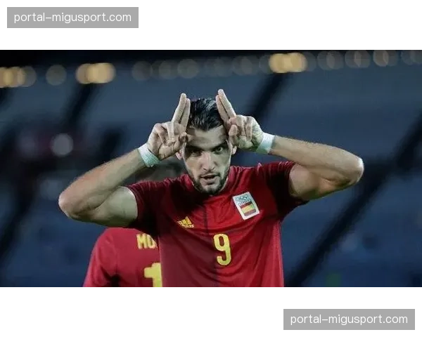 AC米兰截胡签下19岁中场新星阿尔法乔·西塞，转会费总额950万欧元