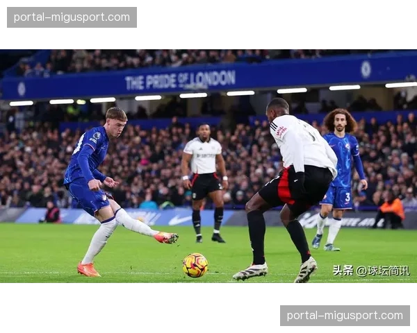 VAR长时间审核后确认点球，富勒姆前锋穆尼兹主罚命中打破僵局