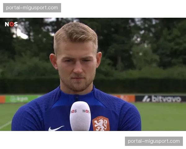 最新检查显示,拜仁后卫德里赫特腿筋伤势好转,预计可赶上欧冠半决赛次回合 最新检查显示,拜仁后卫德里赫特腿筋伤势好转,预计可赶上欧冠半决赛次回合